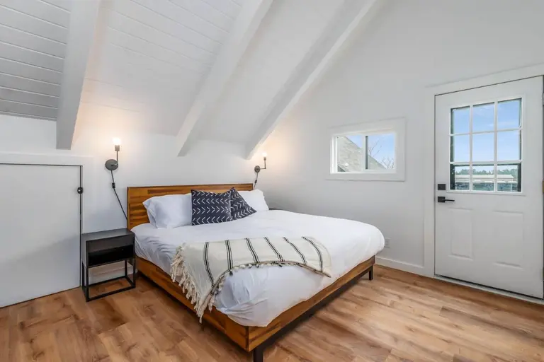 Upstairs bedroom in Tidal House Chalet 4.